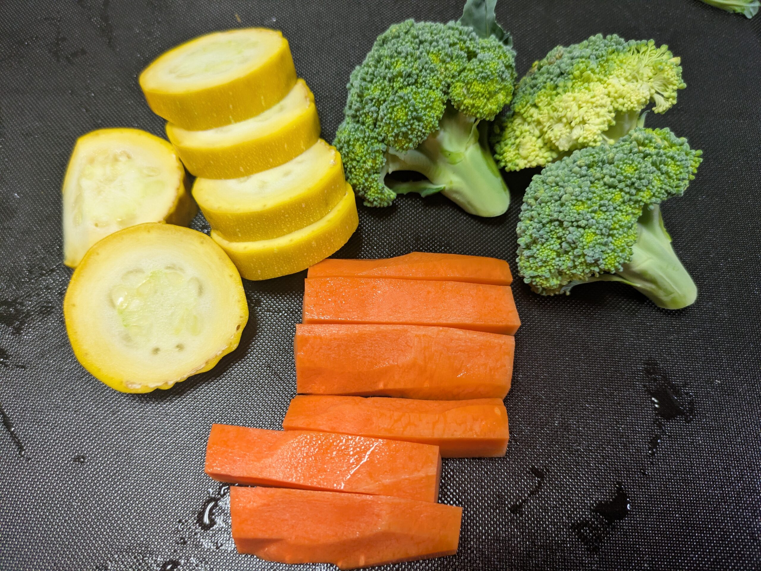 付け合わせようのズッキーニ、人参、ブロッコリー