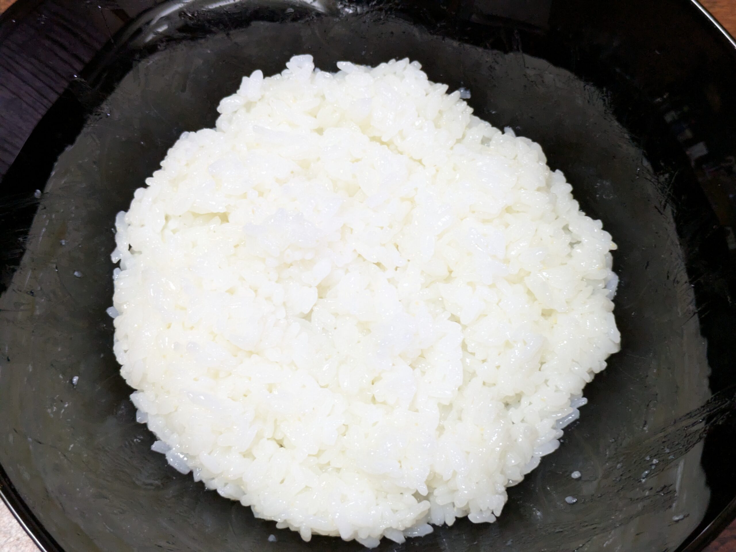 簡単に寿司酢を混ぜただけのシャリ