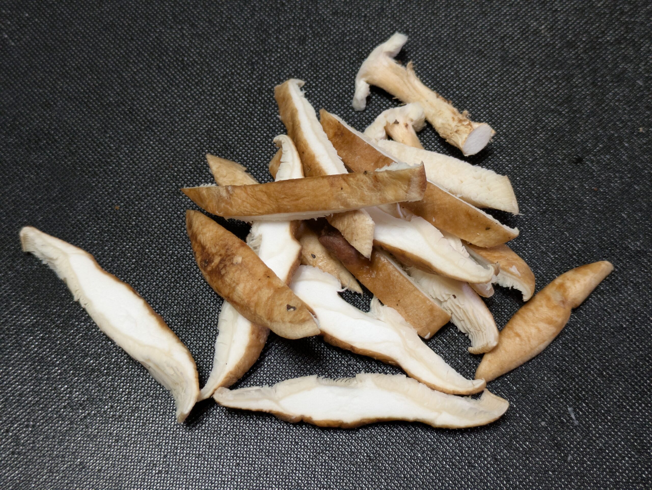 食べやすい大きさに切った椎茸