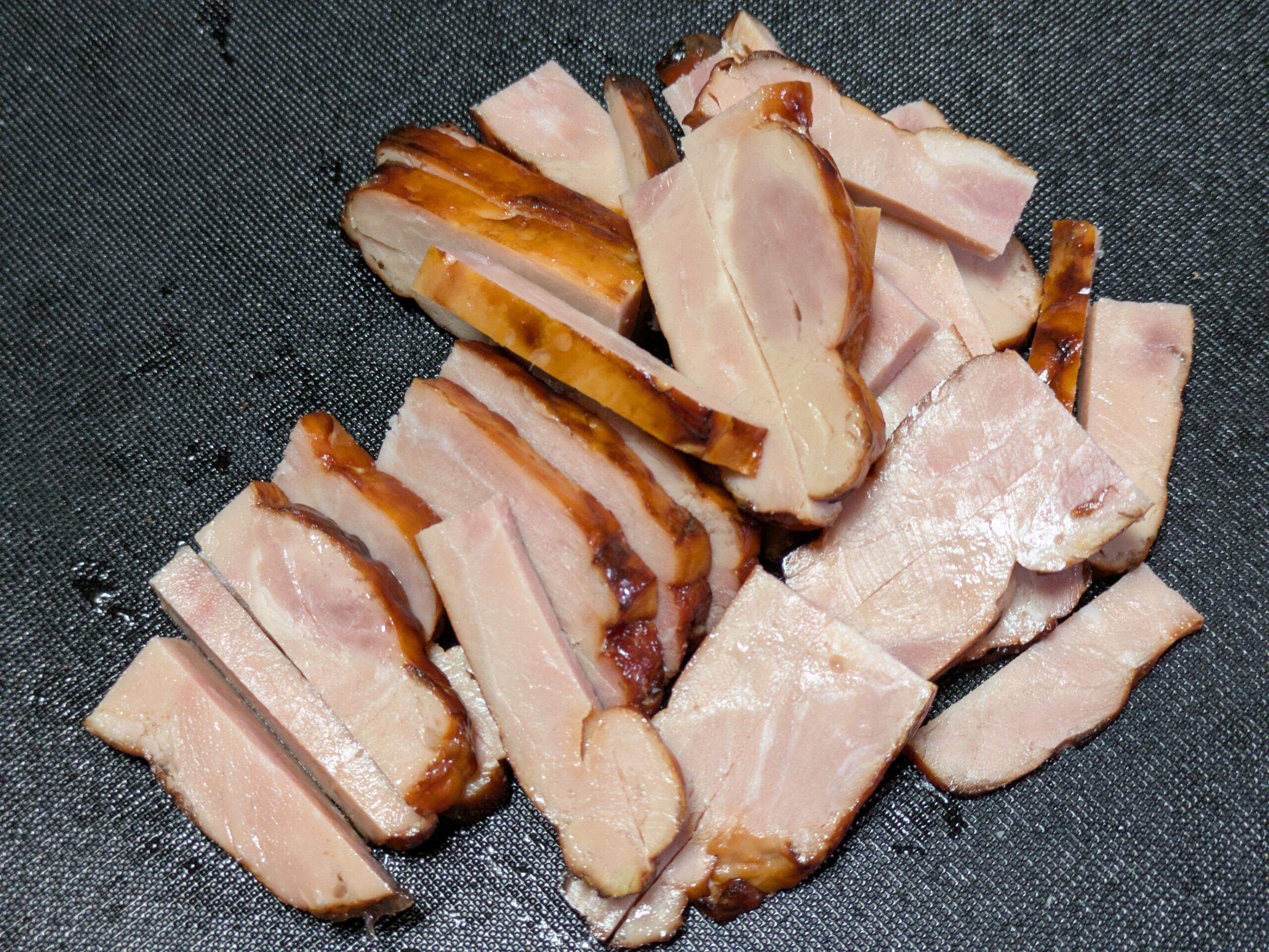 食べやすい大きさに切った焼き豚