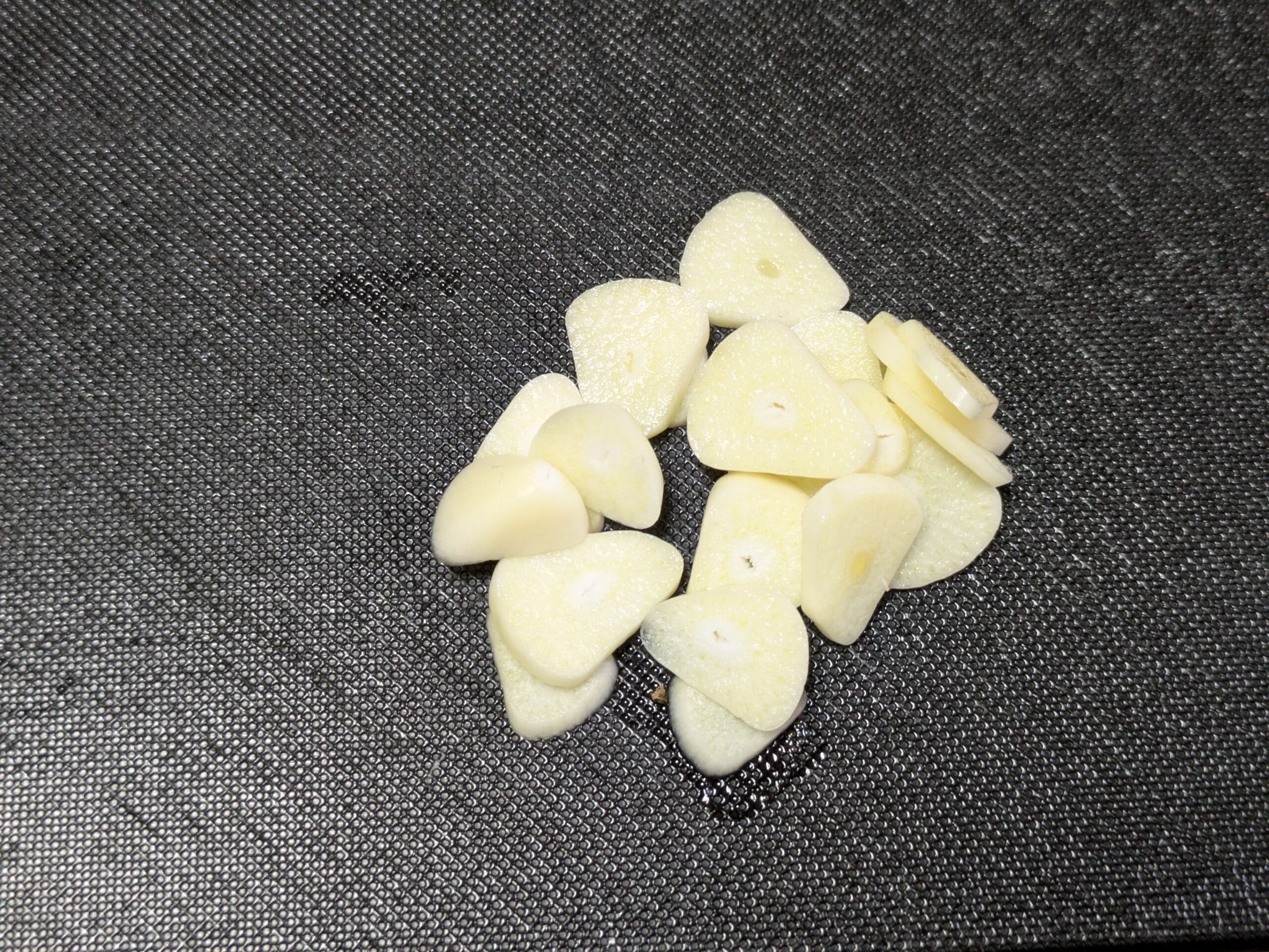 薄切りにしたにんにく
