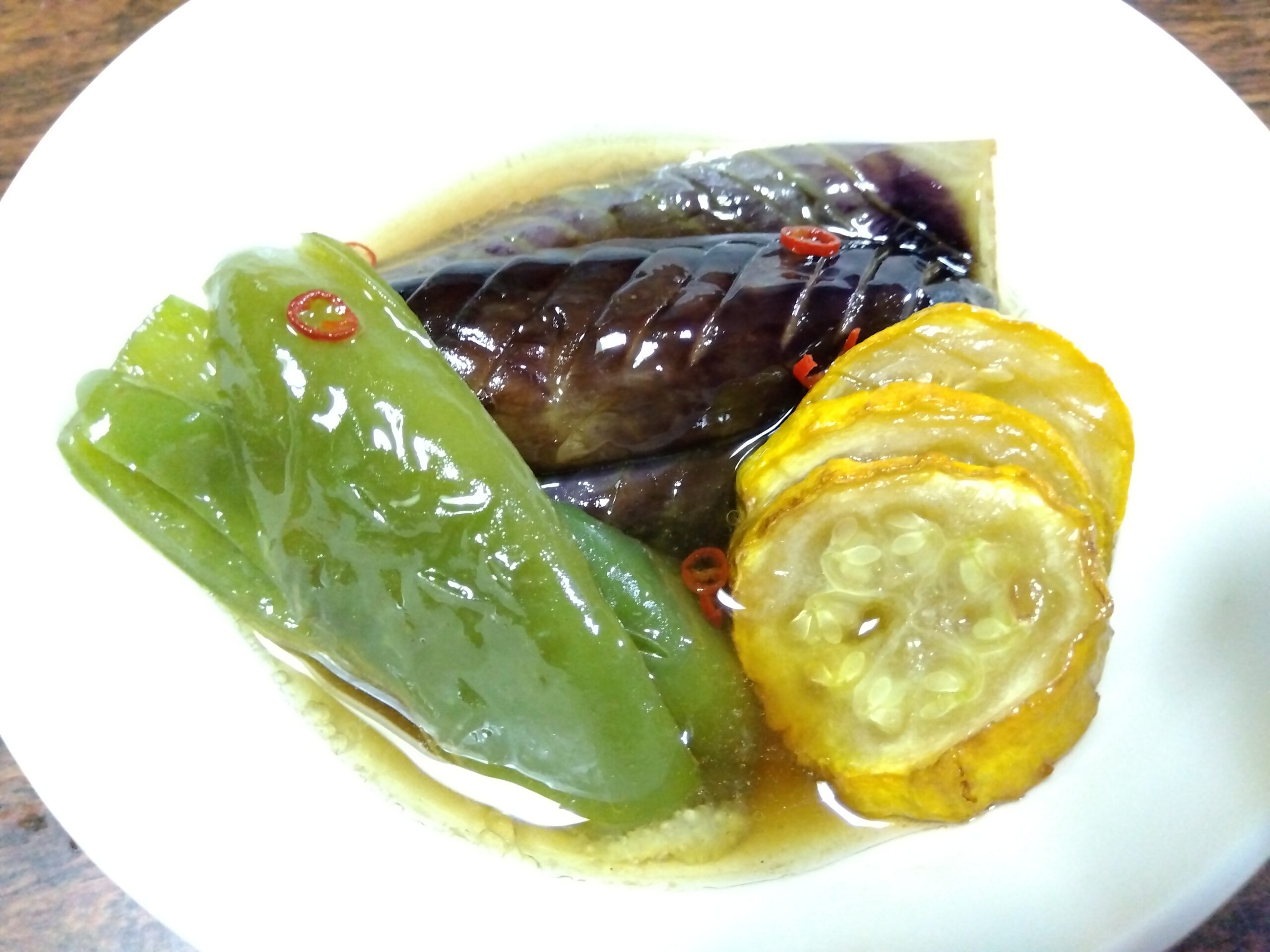 ナス・ピーマン・ズッキーニを使った夏野菜のオランダ煮