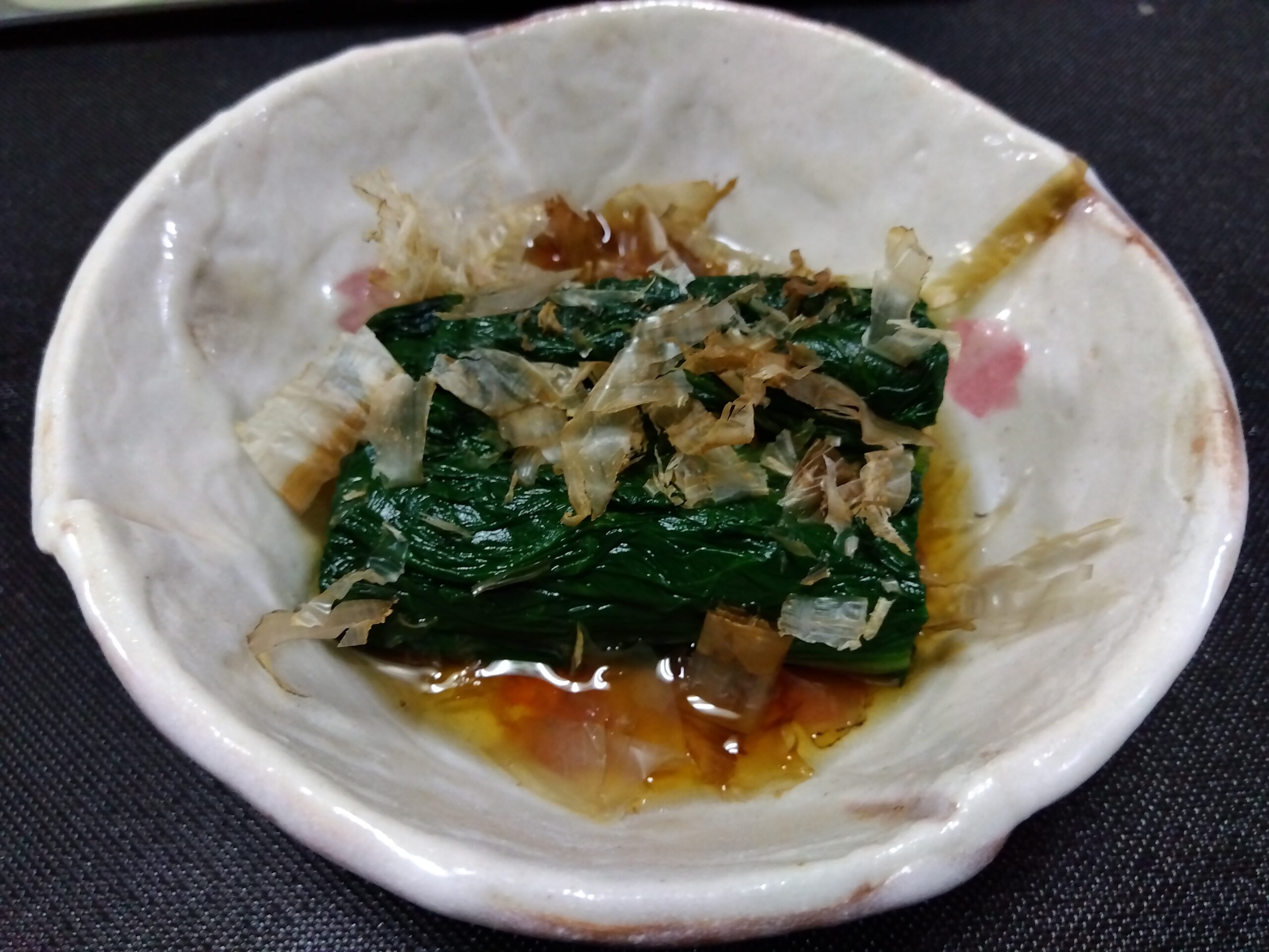 めんつゆで味付けしたほうれん草のお浸し