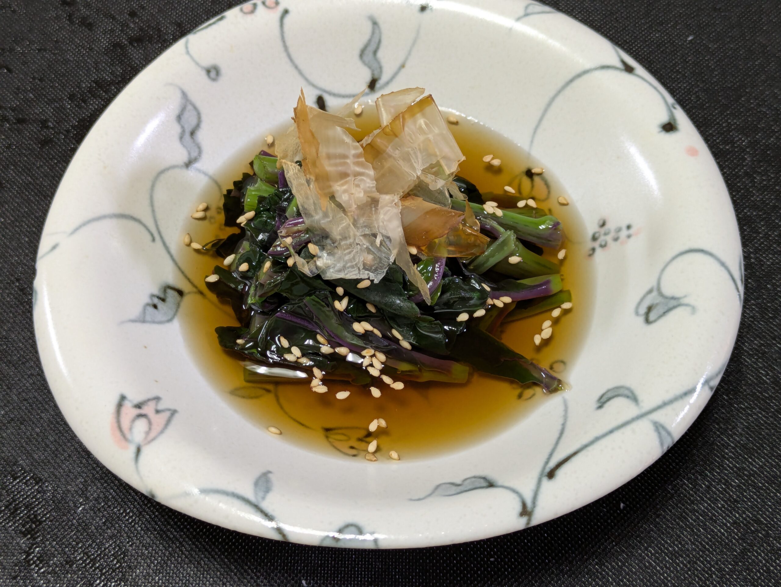 めんつゆで味付けし茎まで使った加賀野菜・金時草のお浸し