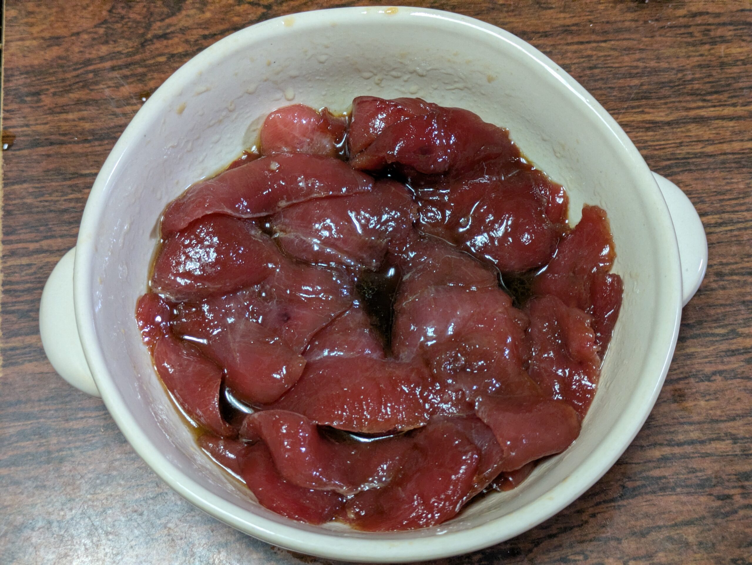 ユッケだれに漬けたマグロの中落ち