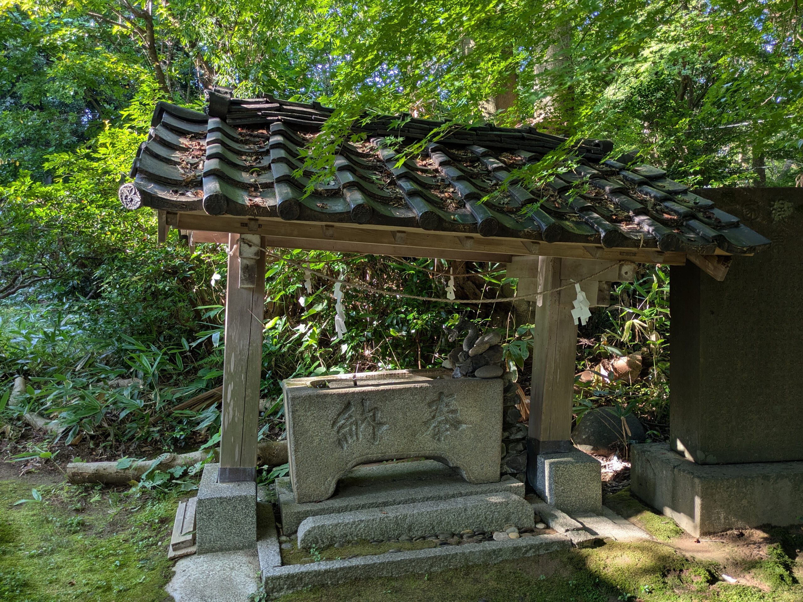 卯辰山三社境内にある手水舎