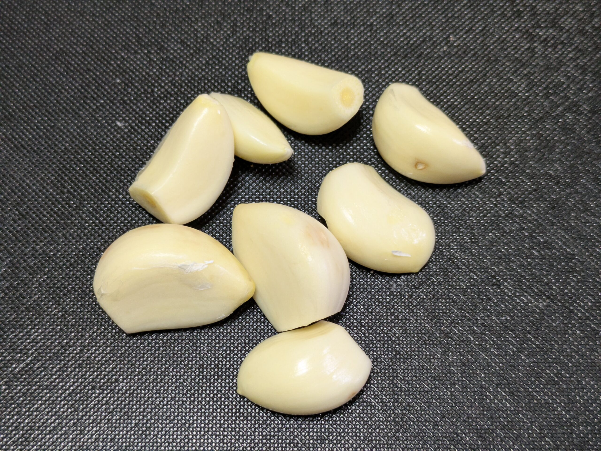 皮をむいたにんにく1個分