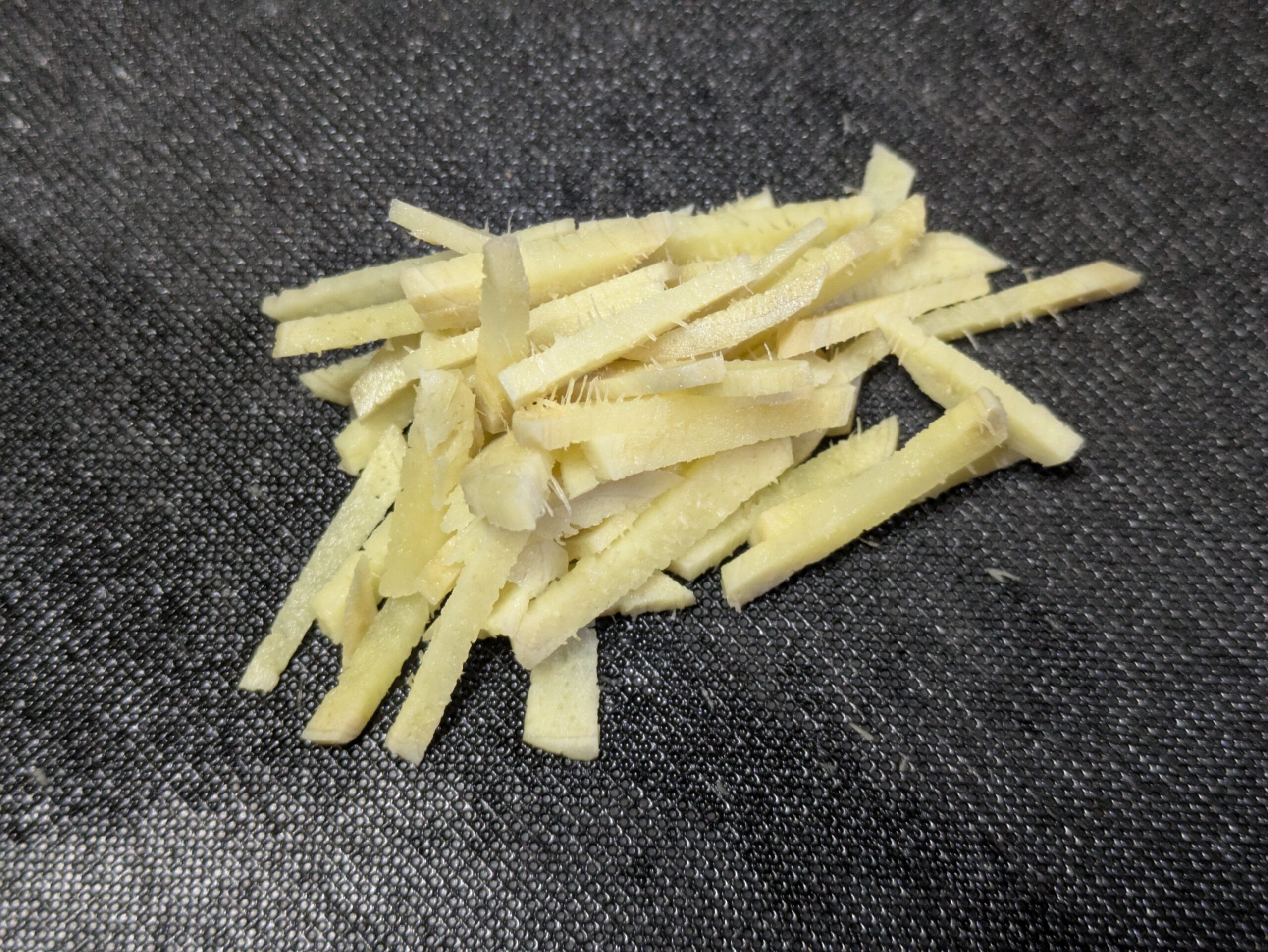 千切りにした生姜