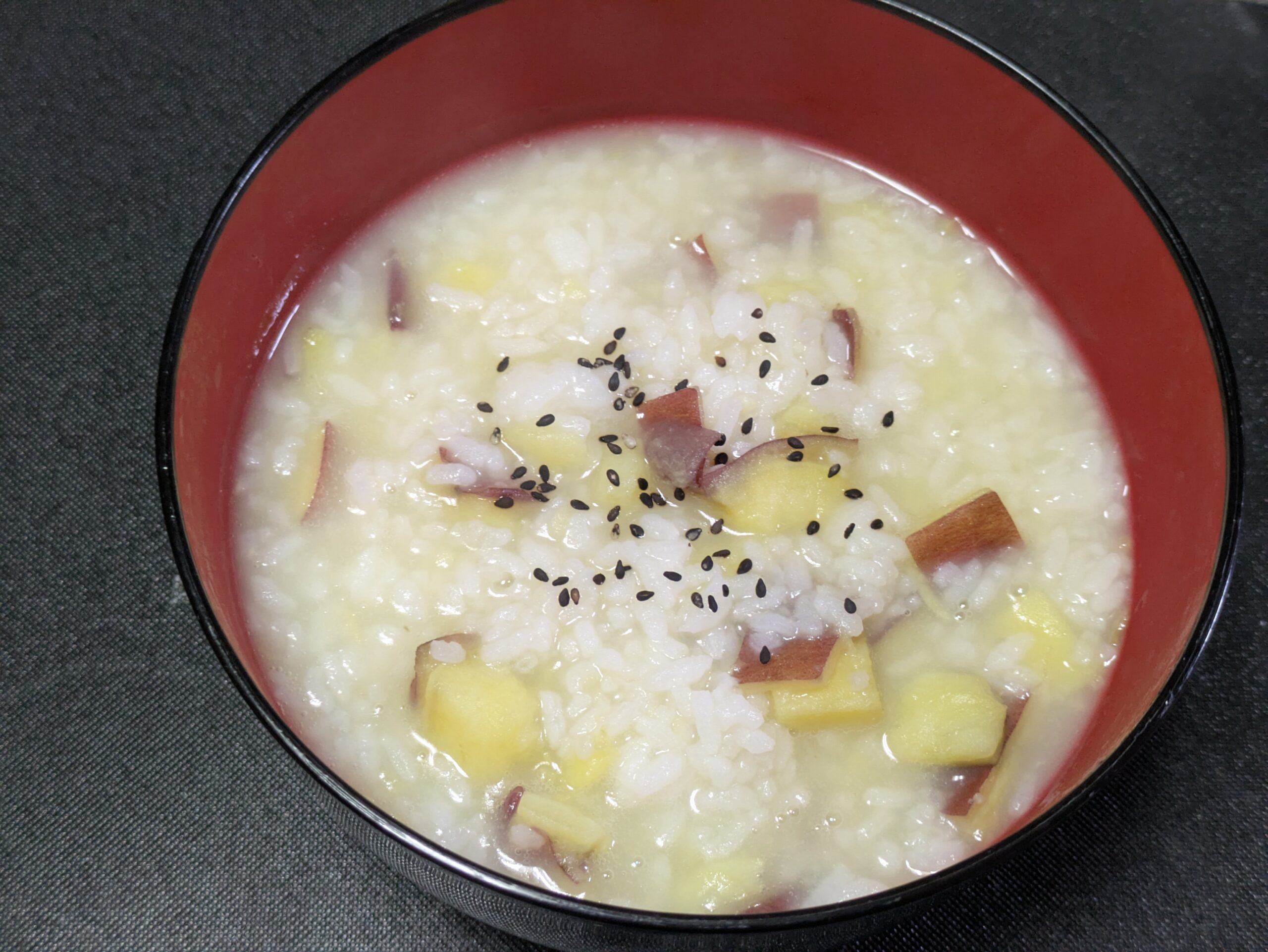 五郎島金時をたっぷり入れて冷やご飯から作った芋粥