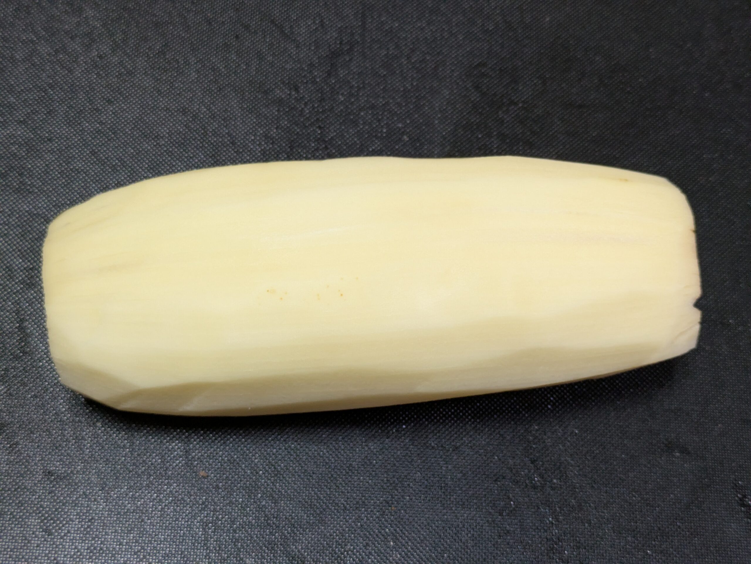 皮をむいた加賀れんこん