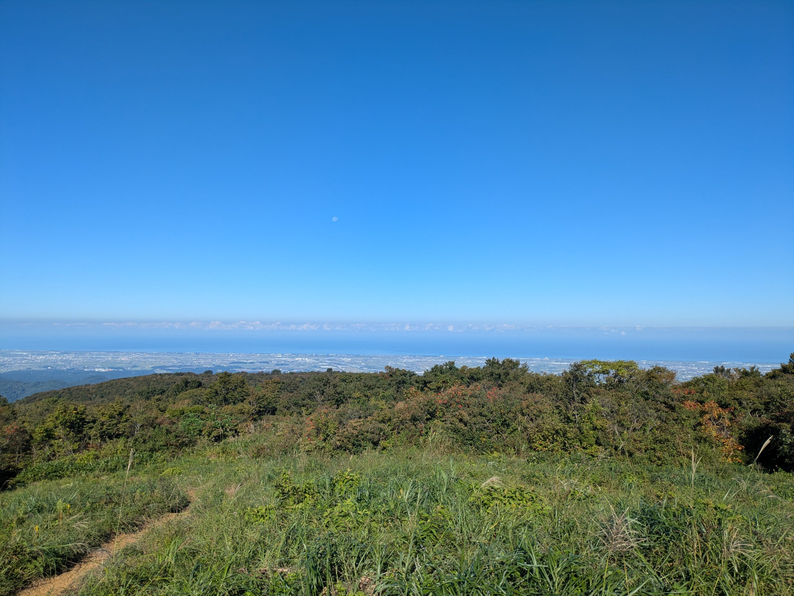 奥獅子吼山頂から日本海方面を望む景色